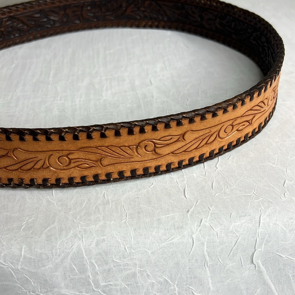 Appaloosa Hand Tooled Reversible Leather Belt Size 40 - Picture 8 of 12